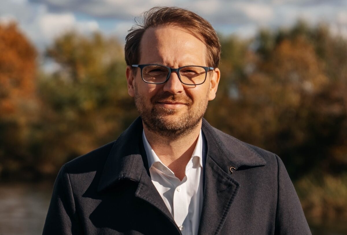 Dominic Fritz devine oficial cetățean român. Liderul USR va depune jurământul joi