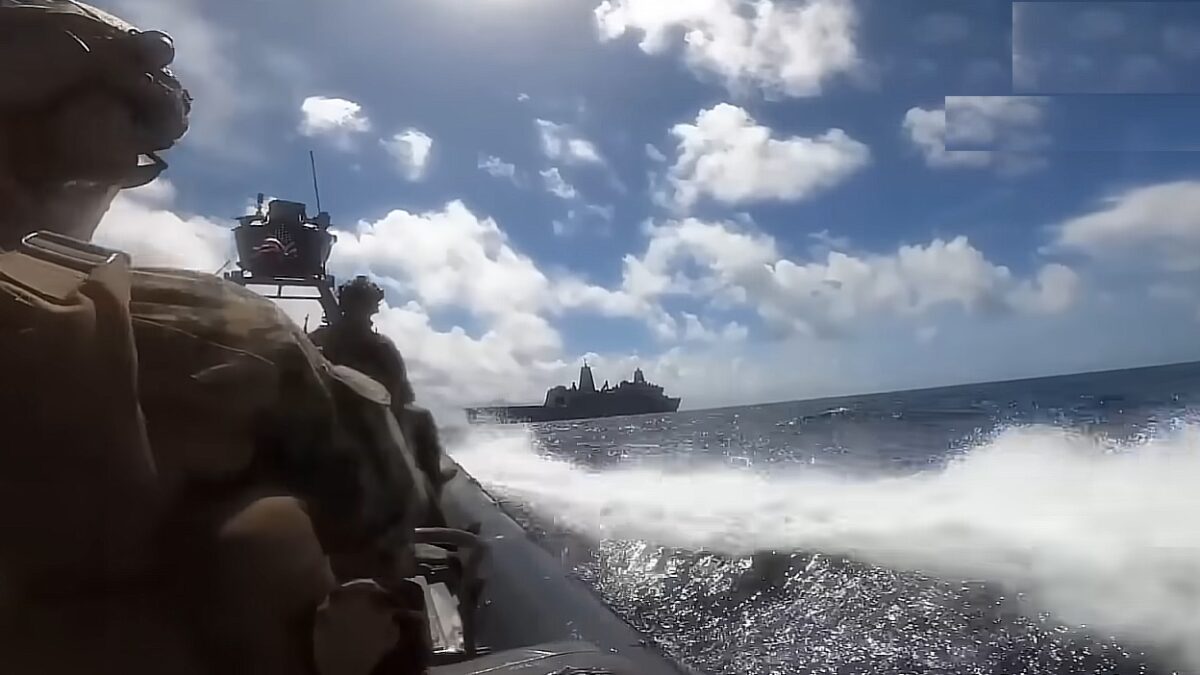 Exerciții amfibii ale pușcașilor marini americani, desfășurate la mai puțin de 200 km de Venezuela