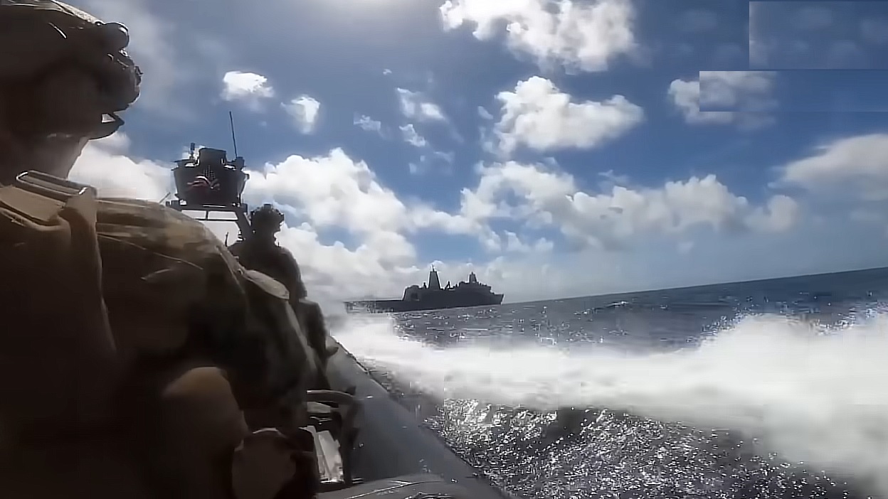 Exerciții amfibii ale pușcașilor marini americani, desfășurate la mai puțin de 200 km de Venezuela