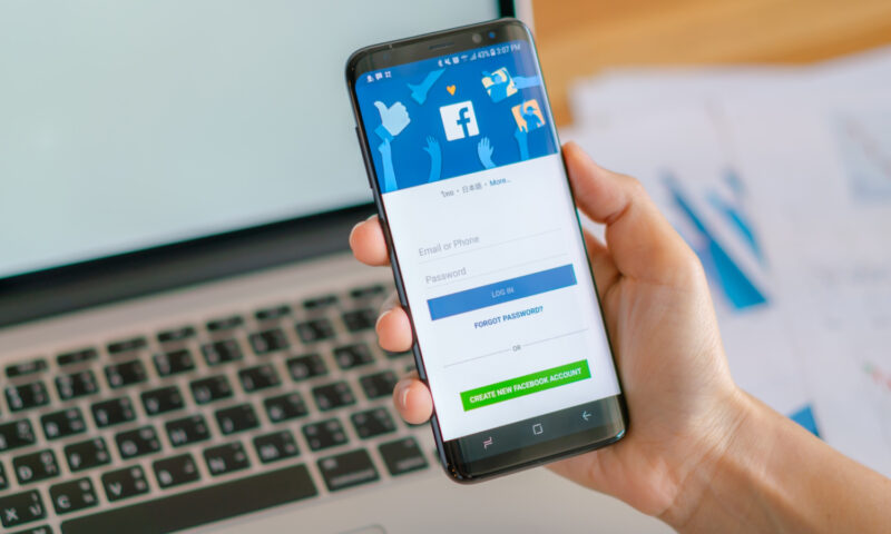 Cum poți afla dacă cineva ți-a accesat contul de Facebook. Primul pas pe care ar trebui să îl faci