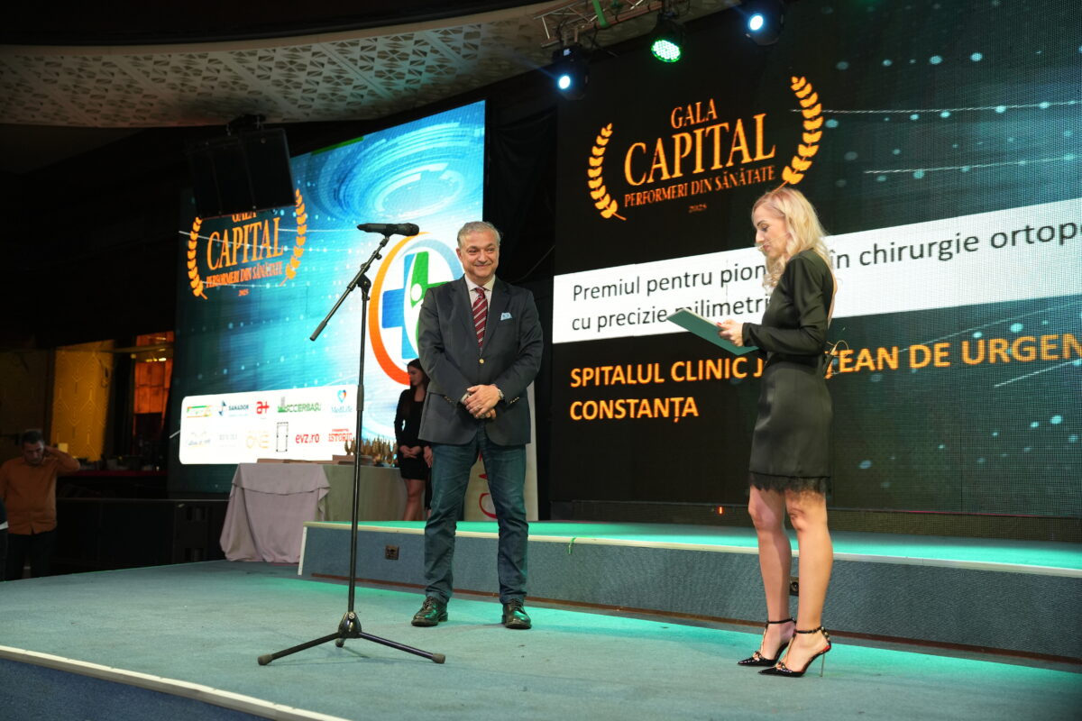 Prof. univ. dr. Daniel Cochior, rectorul Universității Titu Maiorescu, premiul pentru contribuția la formarea medicilor, la Gala Capital Performeri din Sănătate 2025