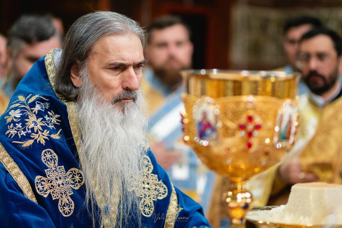 IPS Teodosie a primit un Mercedes de aproape 150.000 de euro. Mașina ar fi oferită de preoții din Constanța