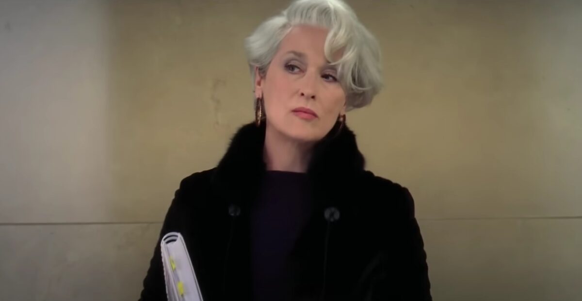 Șapte detalii mai puțin cunoscute despre filmul Diavolul se îmbracă de la Prada. Ce știm până acum despre partea a doua