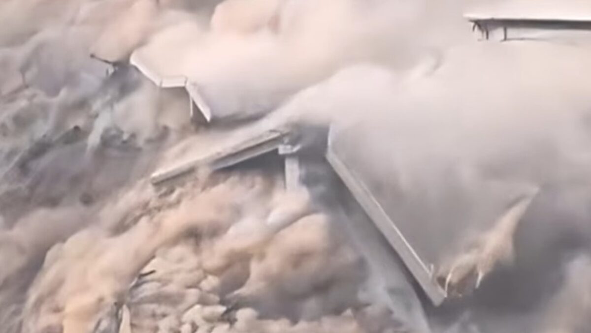 S-a prăbușit cel mai înalt pod din lume. Chinezii l-au inaugurat cu mare fast pe 28 septembrie