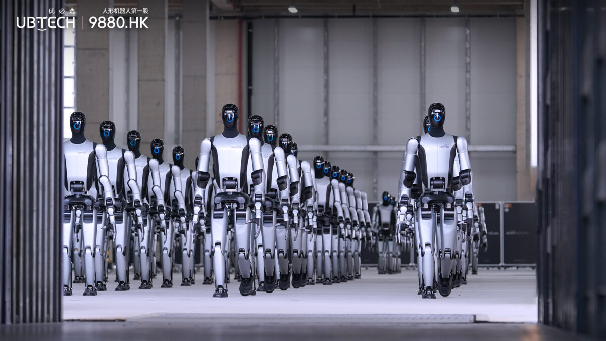 China trimite roboți umanoizi la granița cu Vietnam. S-a semnat un acord de zeci de milioane de dolari