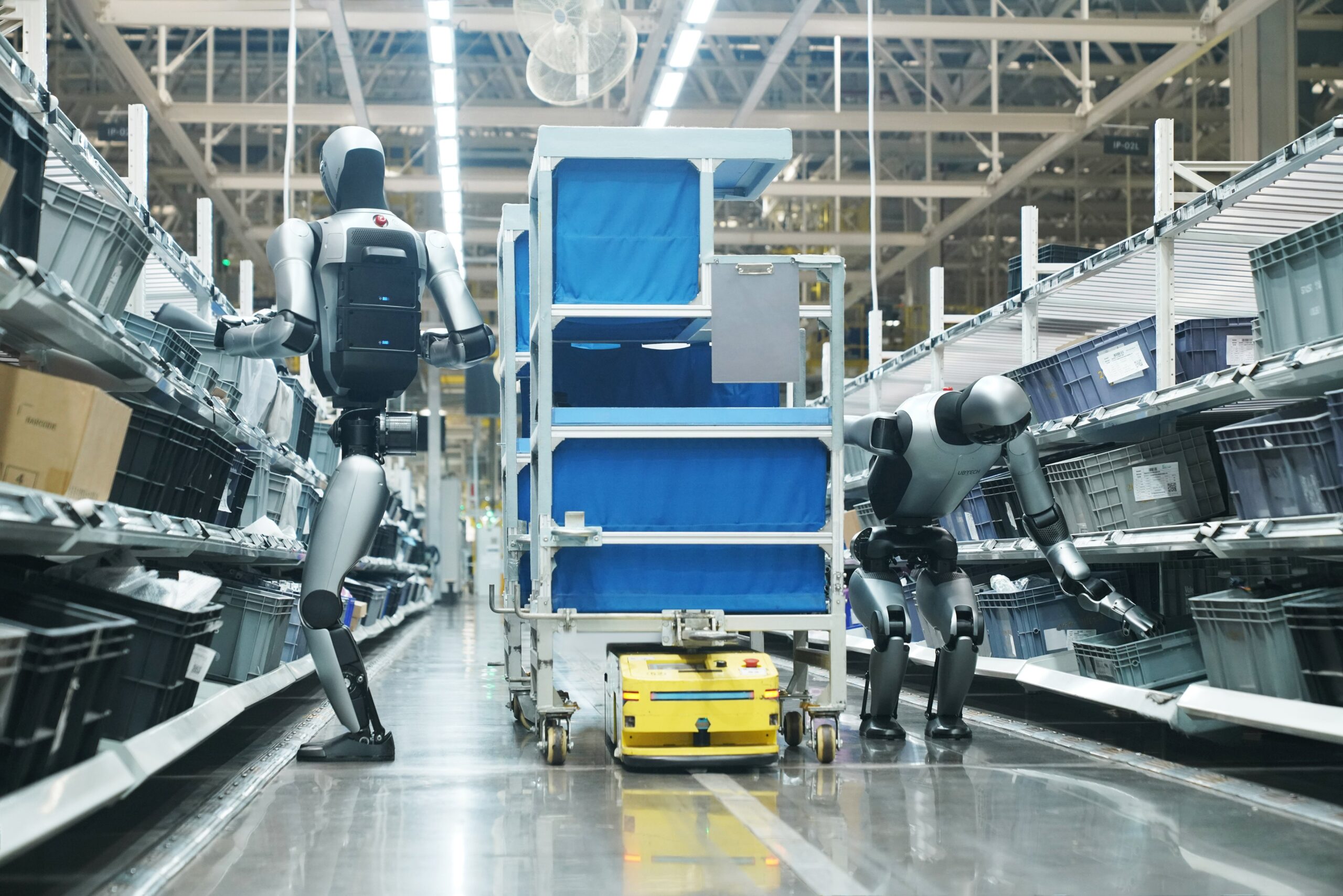 SUA interzic roboți și invertoare din China. Decizia vizează infrastructura pentru inteligența artificială
