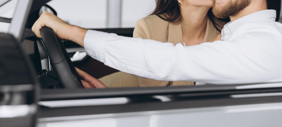 Amor la 140 km/h, pe autostradă. Poliția a intervenit, făptașii au ajuns în arest