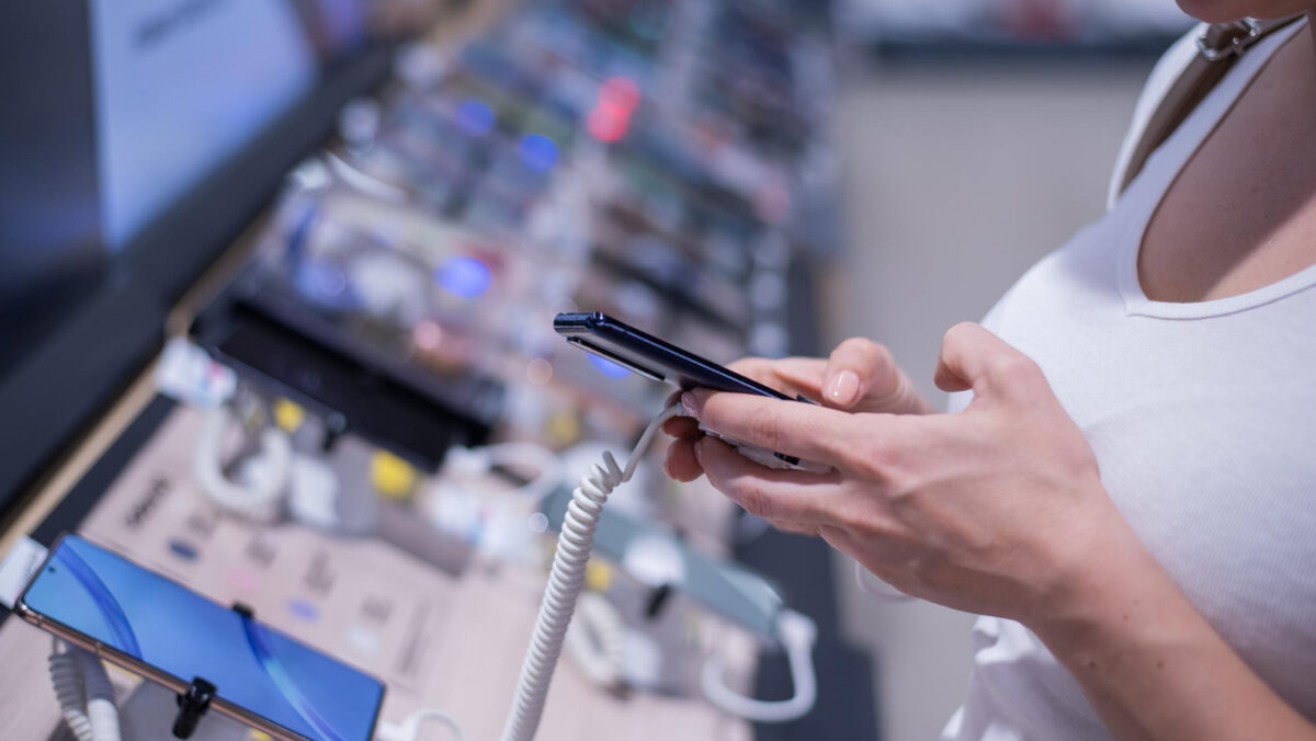 Ritual de dezlegare a vrăjilor. O nouă escrocherie cu telefoane mobile