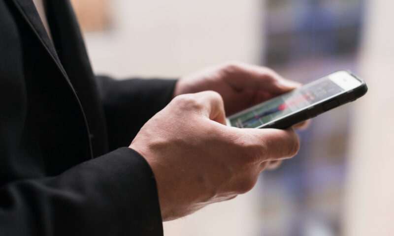 Aplicația care îi pune pe comercianți în alertă. Ce pot face direct de pe telefon cu bonurile fiscale