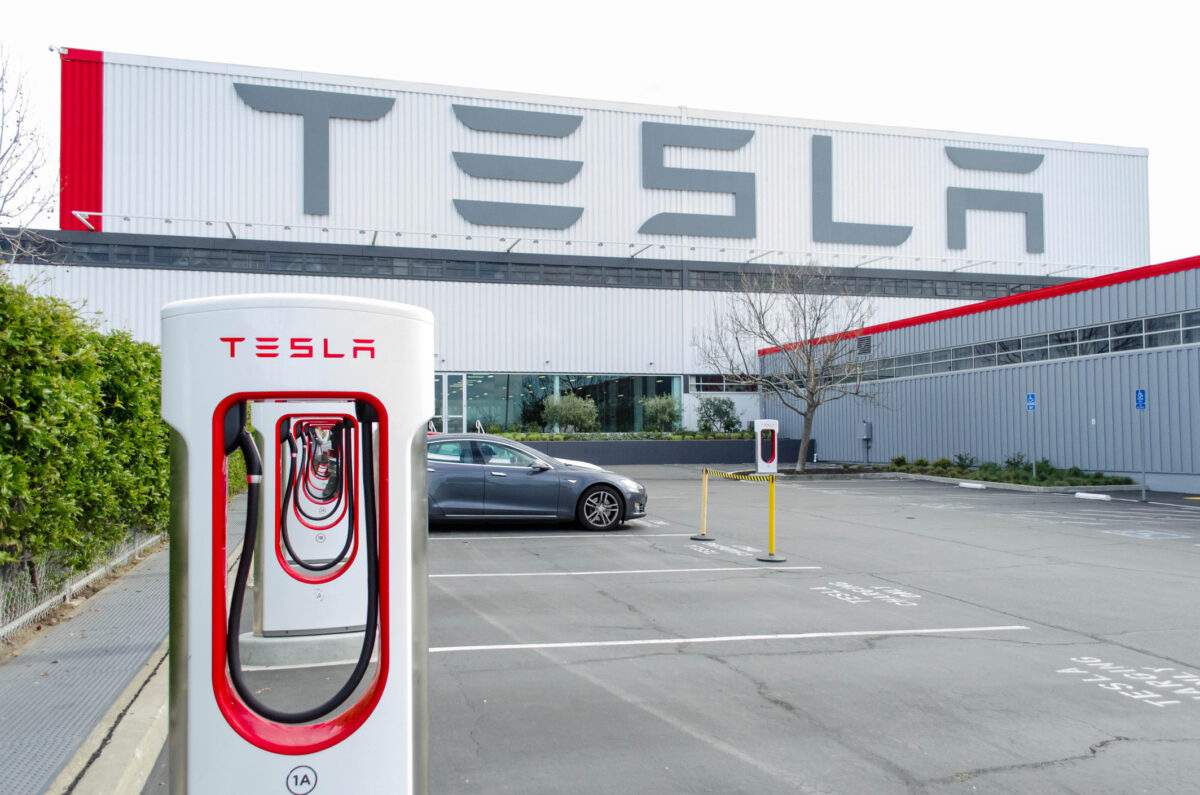 Tesla renunță la piesele fabricate în China. Schimbare majoră în industria auto