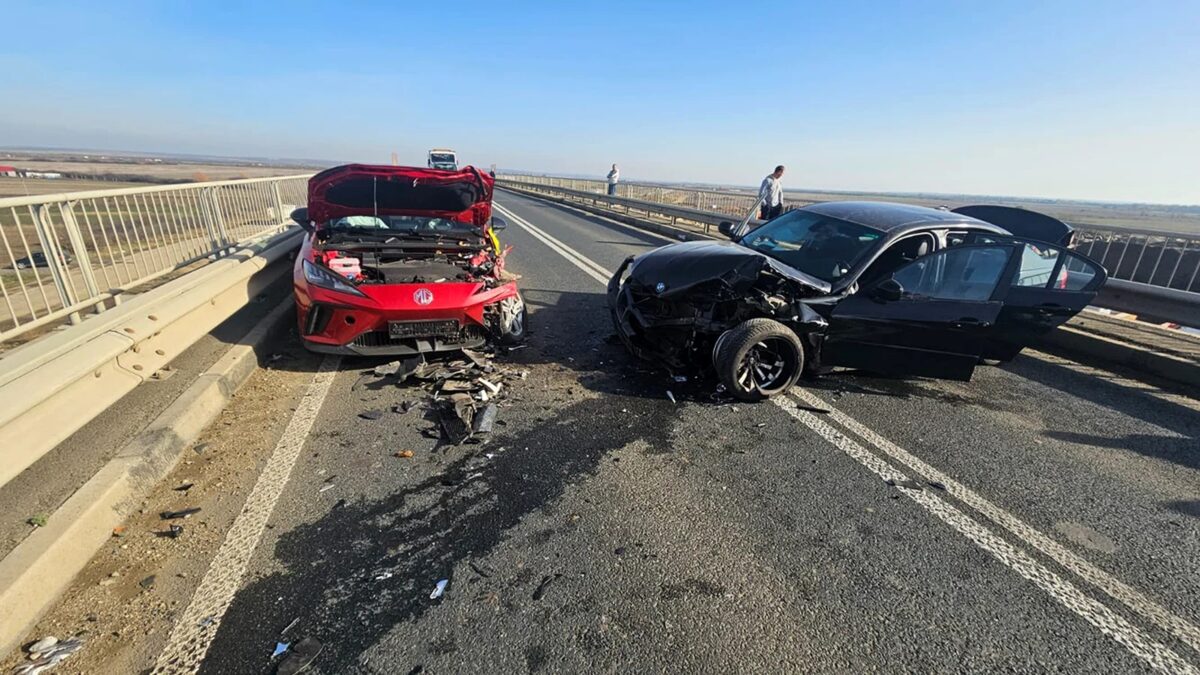 Accident în lanț pe centura Timișoarei. Patru persoane au avut la spital. Traficul, blocat pe ambele sensuri