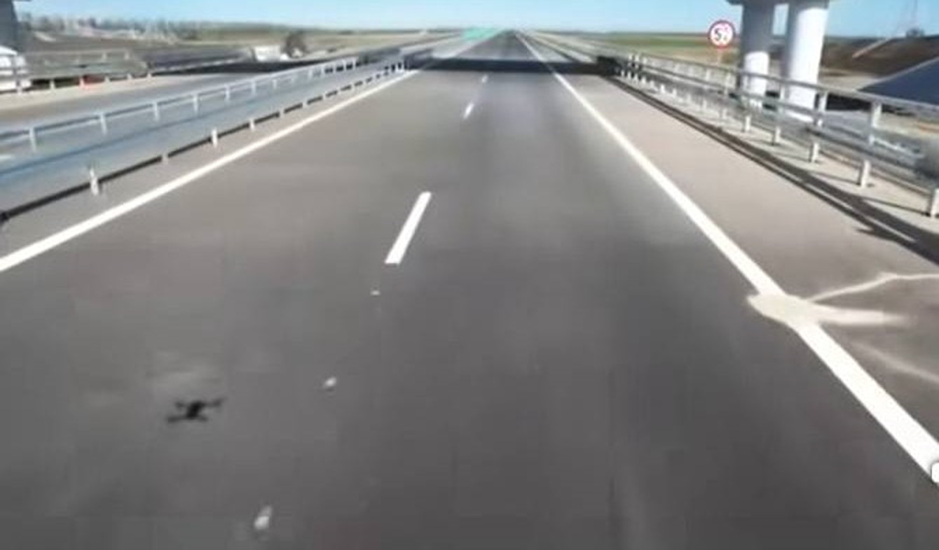 Autostrada din România care nu se mai termină: Birocrație, întârzieri și bani europeni pierduți. Raport