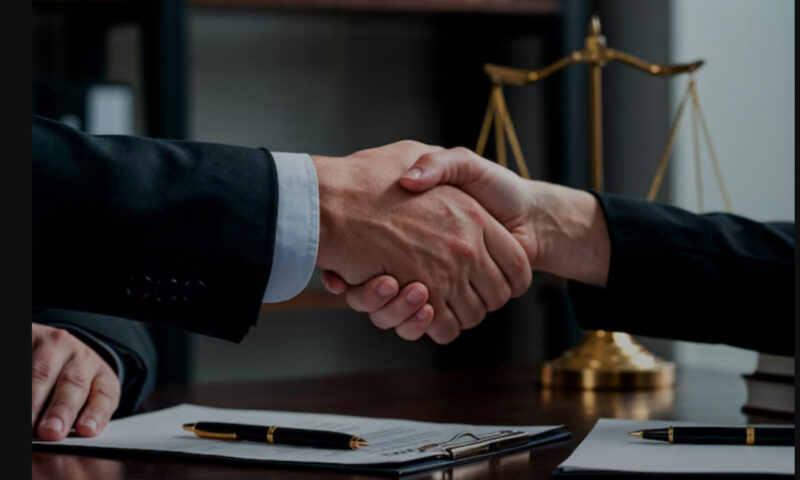 ⁠Ce faci dacă ai nevoie de avocat. Cum verifici dacă face sau nu parte dintr-un barou