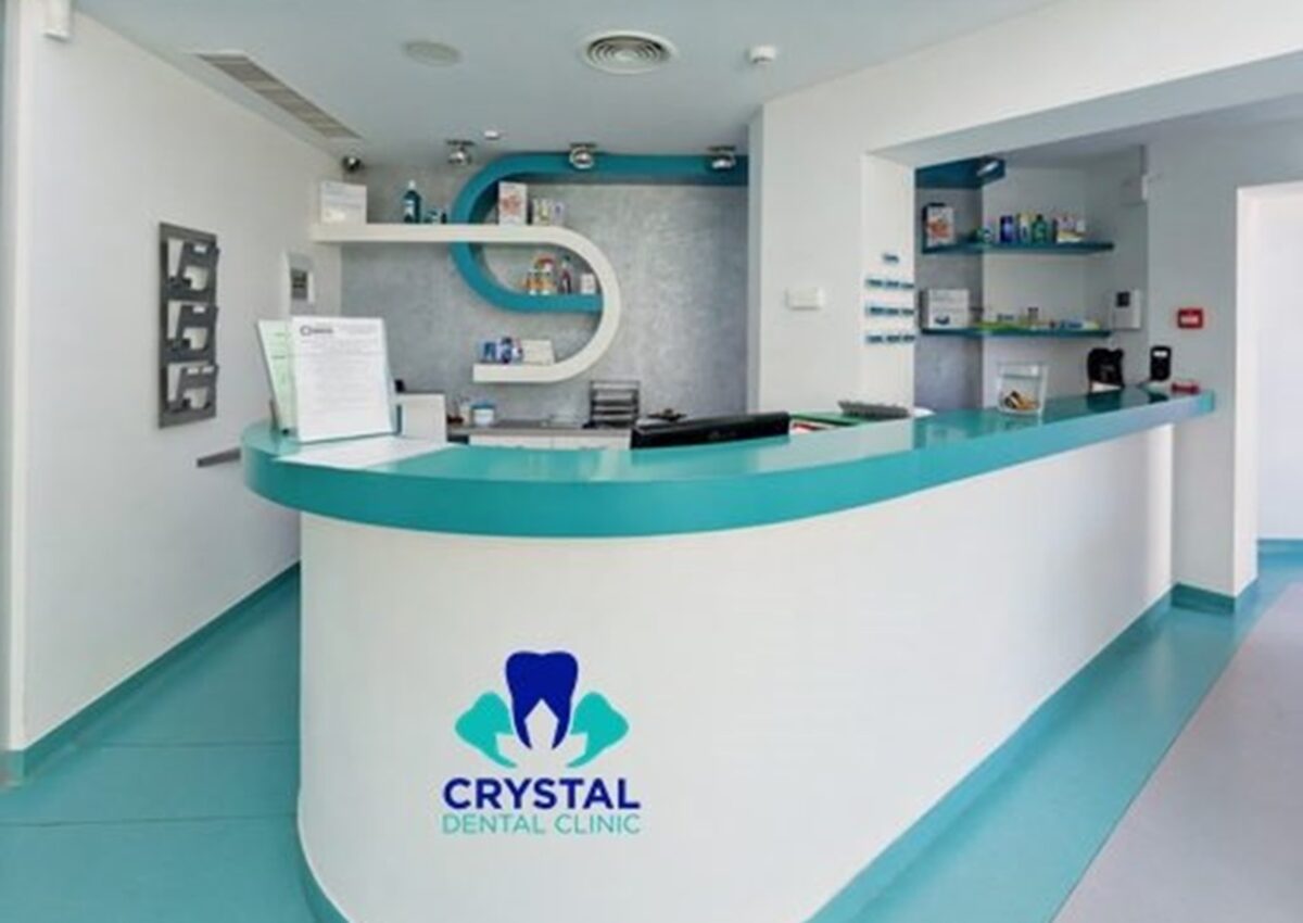 Clinica stomatologică în care a murit o fetiță de doi ani revine cu precizări despre avizele legale