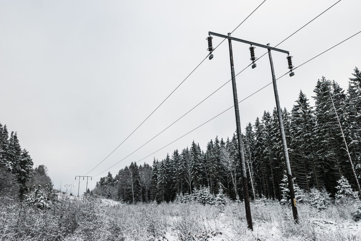 Românii, nevoiți să plătească mai mult pe curent. Temperaturile scăzute vor amplifica importul de energie