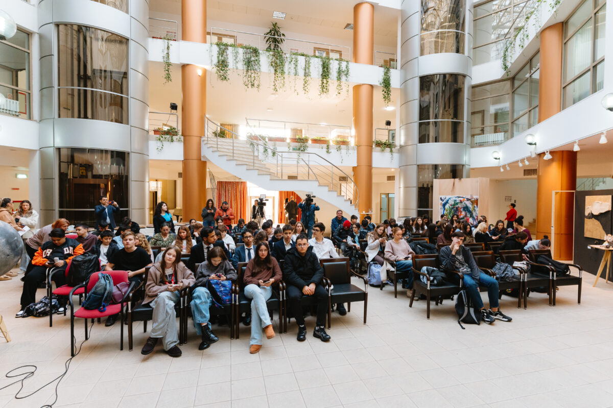 Fundația Tinmar sprijină performanța elevilor din București: 865 de burse de merit pentru copii din Sectorul 2