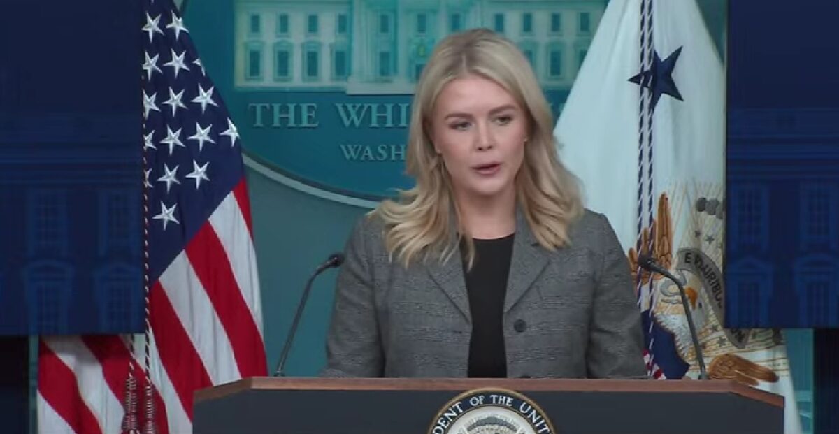 Casa Albă a impus noi restricții pentru jurnaliști, după ce unii reporteri au fost prinși ascultând conversații