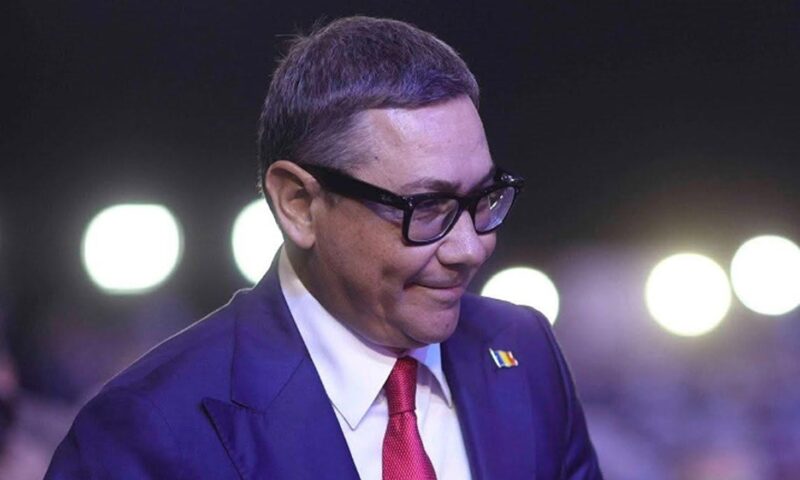 Ce a discutat Victor Ponta la sediul PSD: Te miri că se dărâmă casa