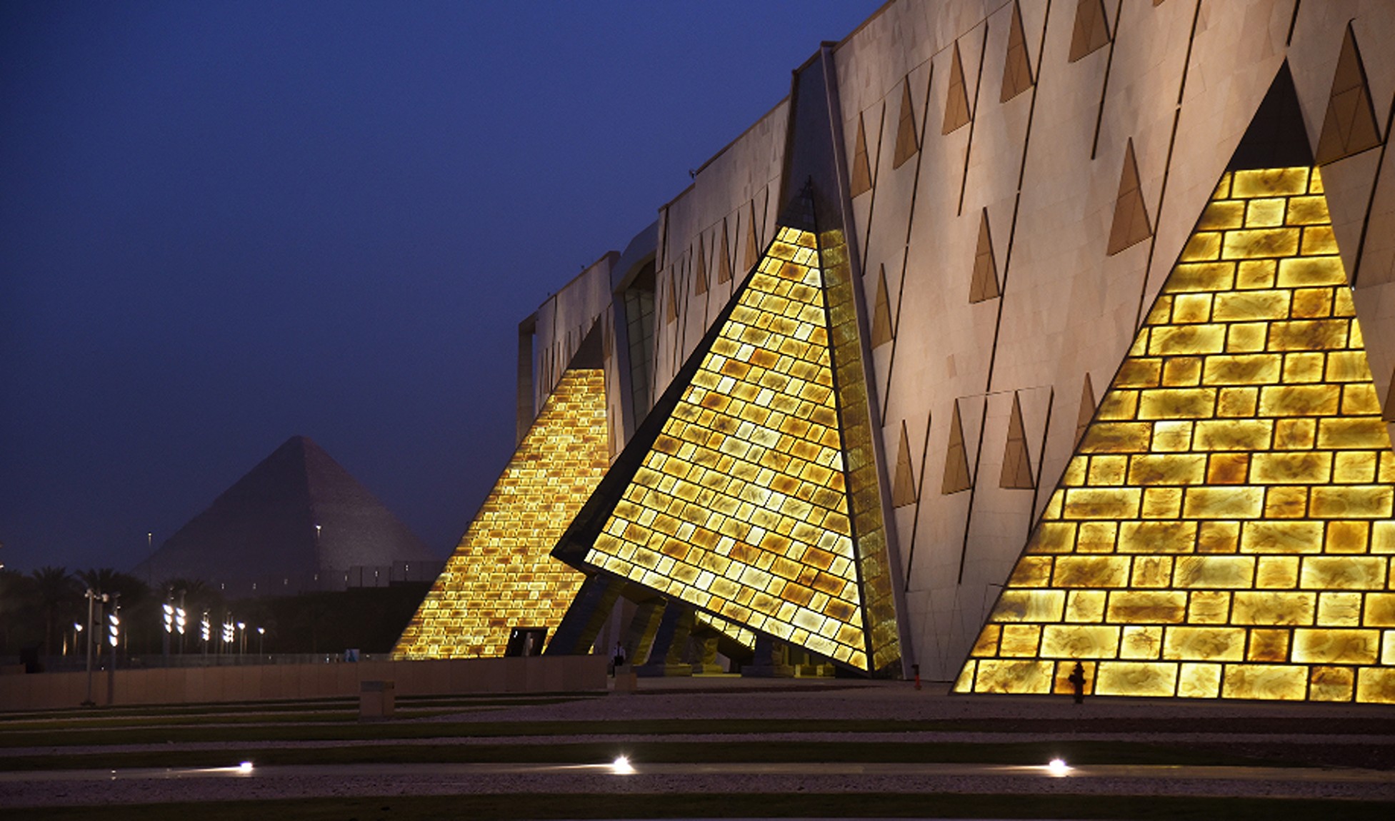 Marele Muzeu Egiptean, bijuteria culturală a Egiptului modern. O călătorie în timp printre secretele faraonilor