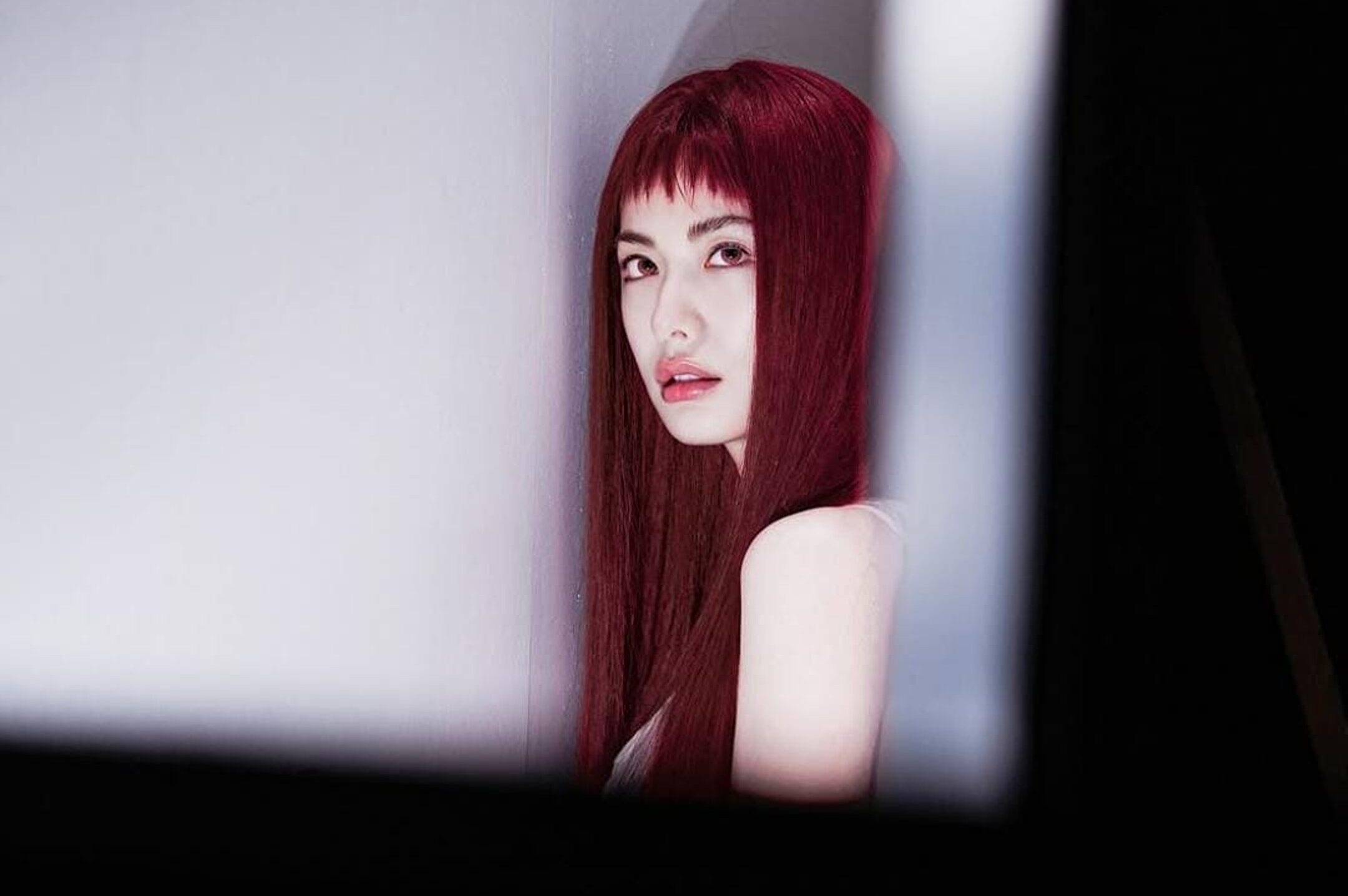 Cântăreața K-pop Nana, victima unui jaf. Artista și mama ei l-au imobilizat pe hoț