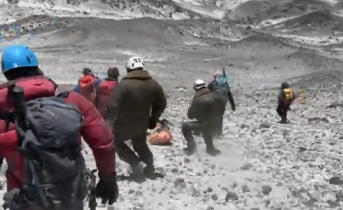 Un alpinist român a murit în timpul unei expediții pe un vulcan din Chile