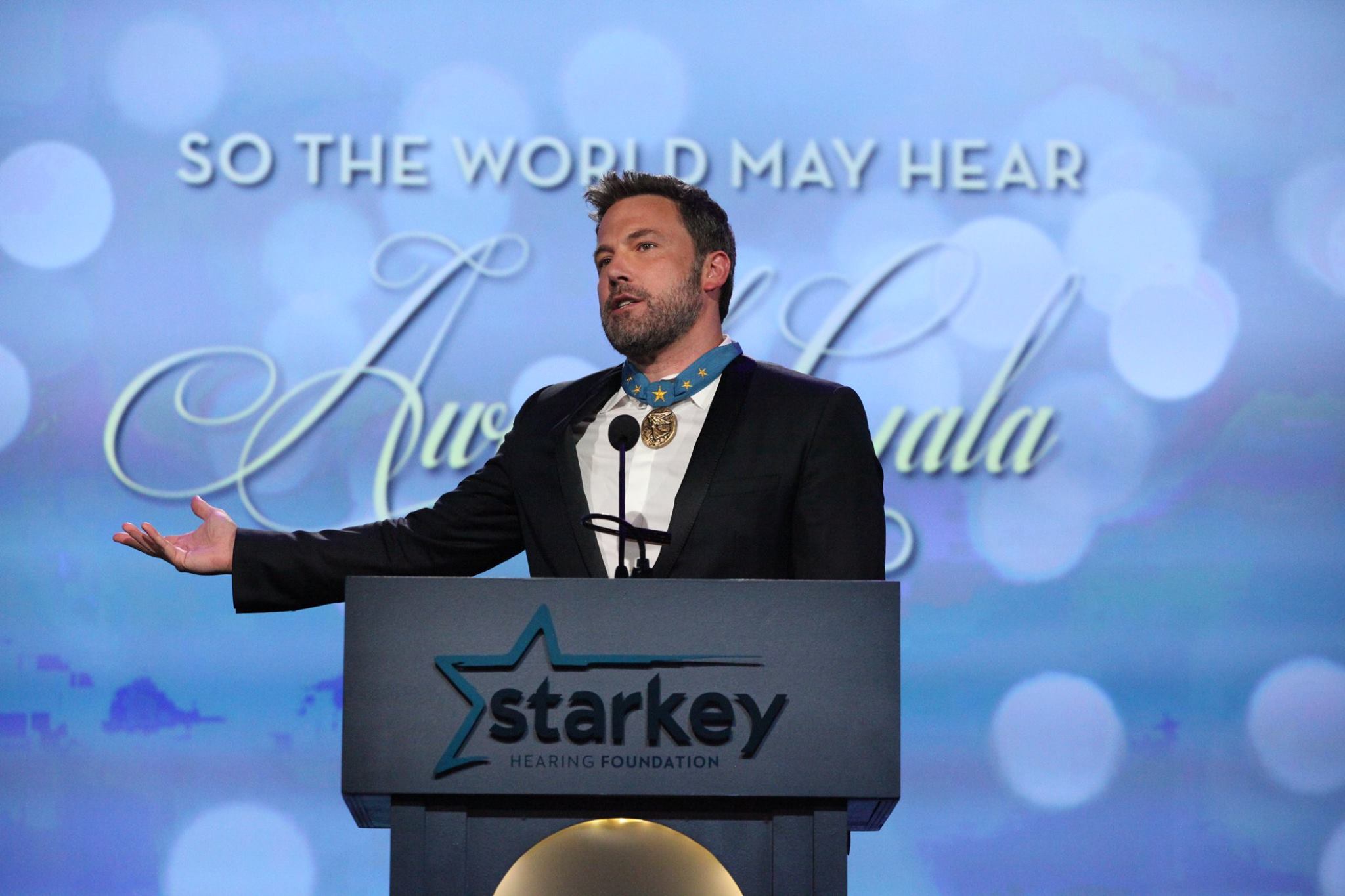 Ben Affleck, întâlnire în aceeași zi cu fostele soții Jennifer Garner și Jennifer Lopez