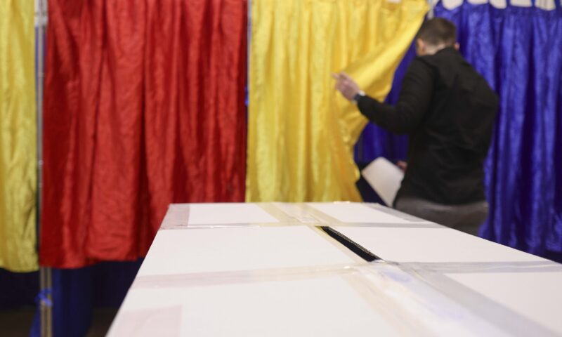 Câți români vor alegeri anticipate. Rezultatele ultimului sondaj și părerea lui Nicușor Dan