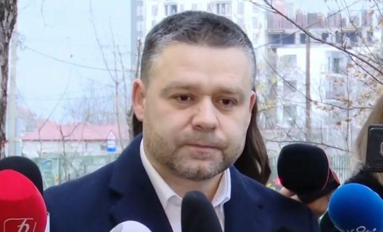 Ciprian Ciucu obține permisiunea instanței de a pleca în vacanță în Portugalia