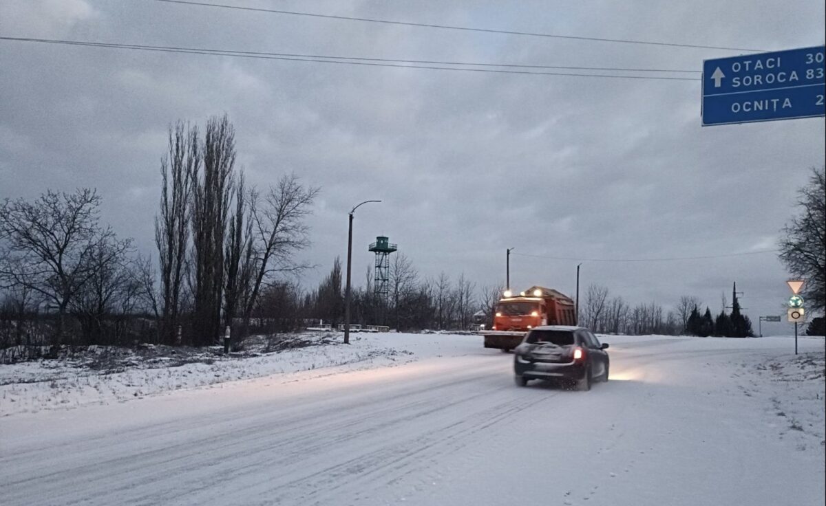 Cod galben de vreme complicată în Republica Moldova. Polei, ghețuș și risc sporit pe drumuri și bazinele acvatice