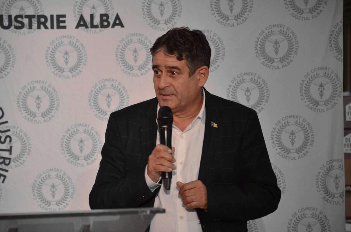 Primarul din Alba Iulia impune interdicții după huiduielile de 1 Decembrie: Respect libera exprimare, dar trebuie să existe o decenţă