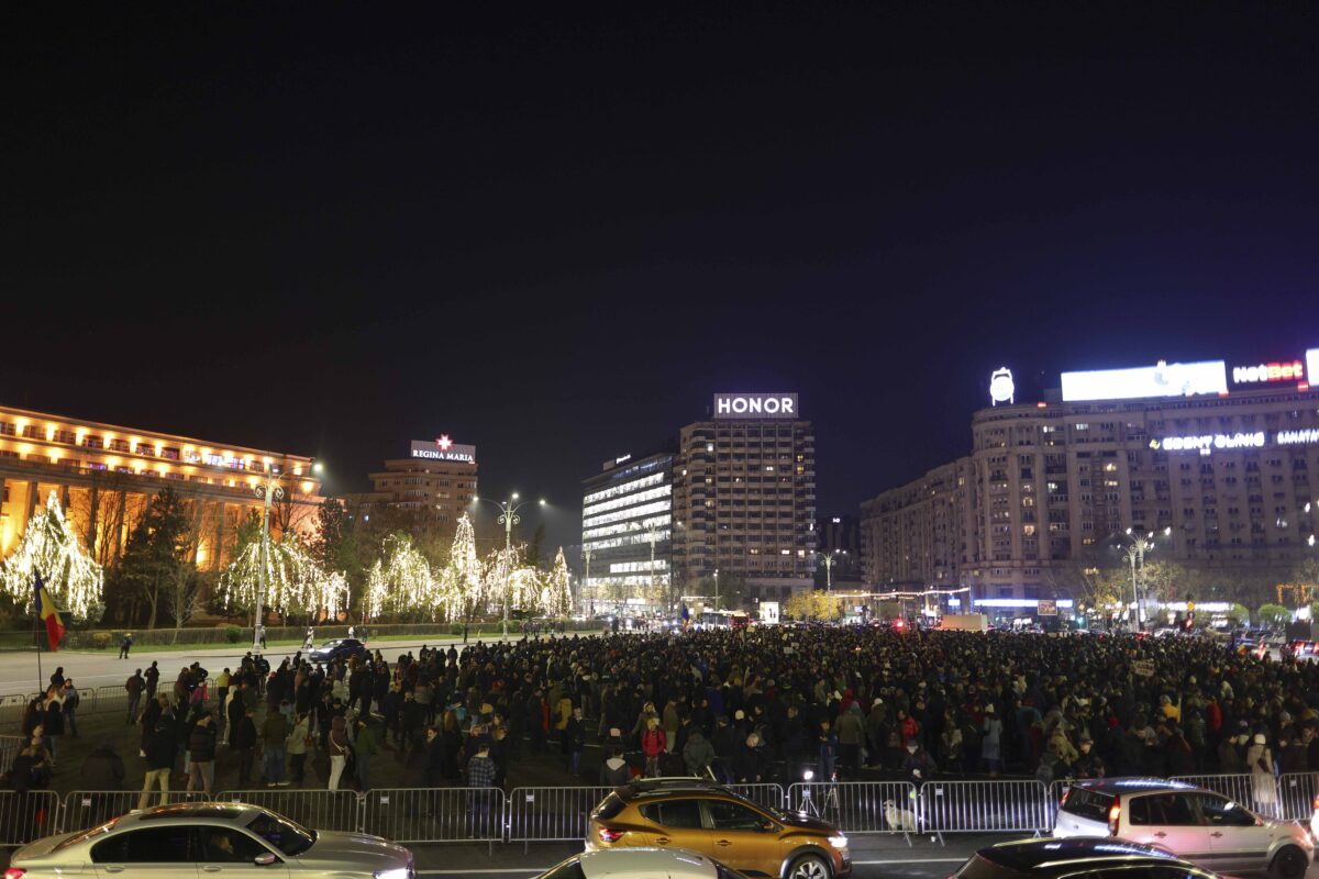 Protestele provocate de documentarul Recorder pot duce la o lovitură de stat? Analiza lui Adrian Năstase