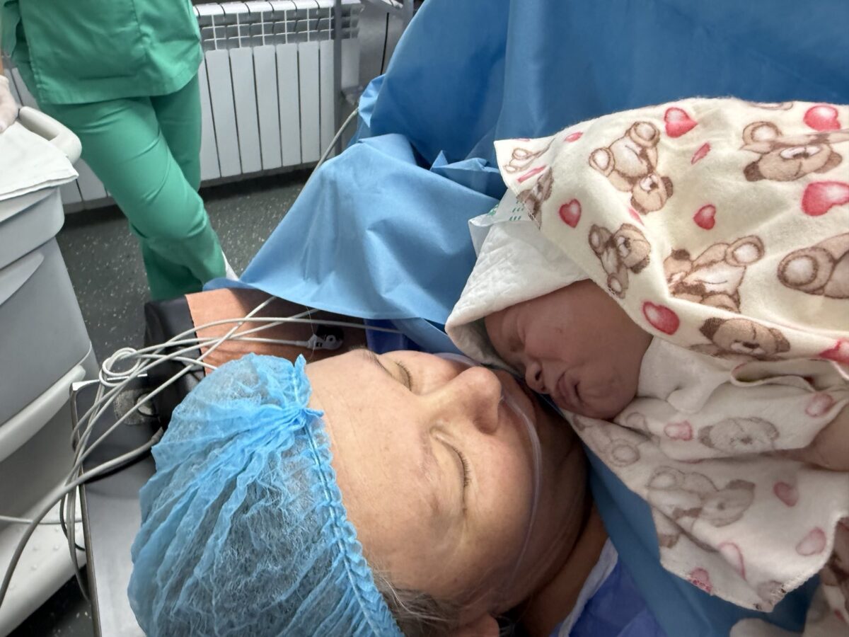 Bucurie într-o familie din Republica Moldova. A venit pe lume al 14-lea copil, iar mama este și bunică a cinci nepoți