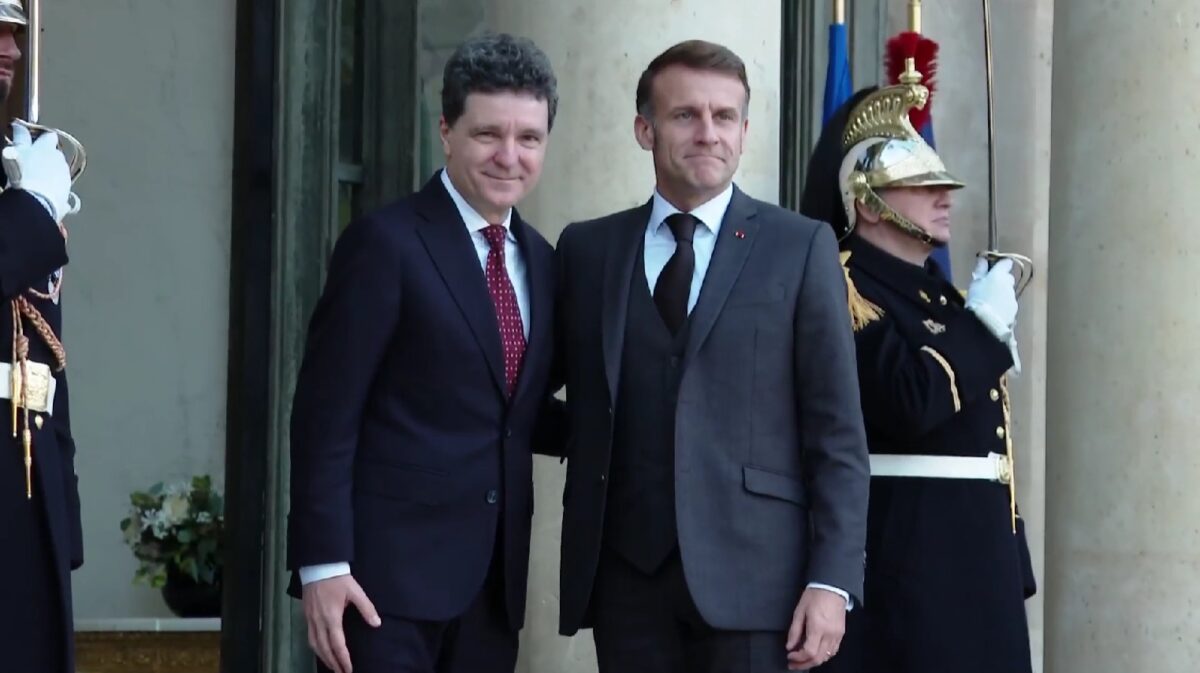 Emmanuel Macron a transmis un mesaj în limba română alături de președintele Nicușor Dan, în timpul vizitei oficiale de la Paris