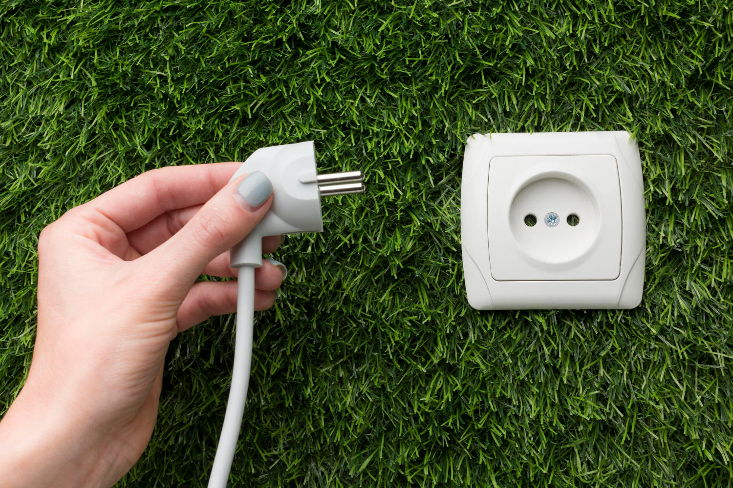 Dispozitivele care trebuie scoase din priză atunci când plecăm de acasă. Lista unui electrician
