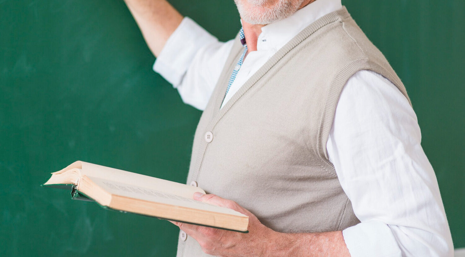 Guvernul a aprobat o ordonanță de urgență care permite organizarea concursurilor pentru ocuparea posturilor de profesori