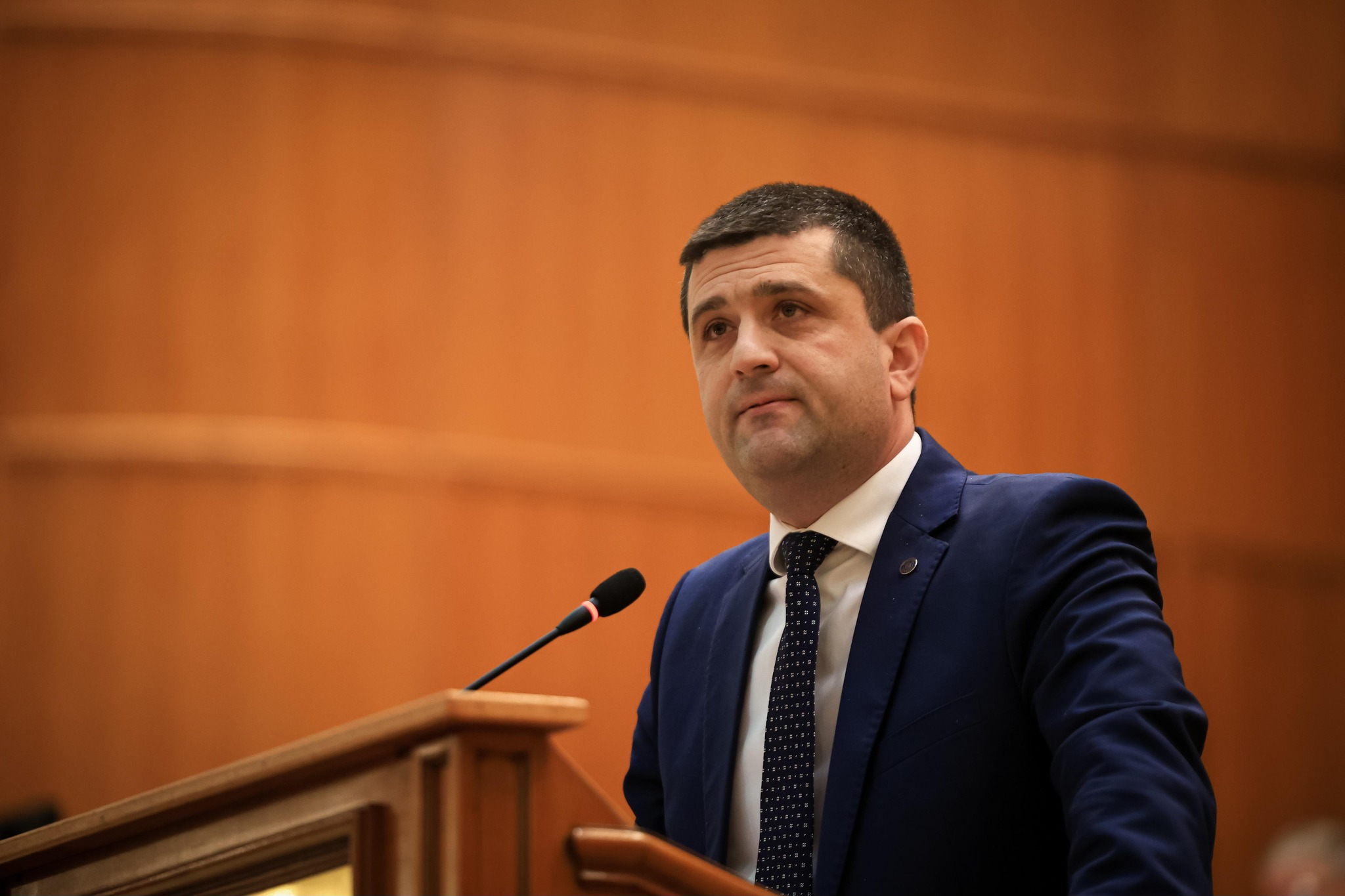 Ministrul Apărării, despre moțiunea depusă împotriva sa: Un subiect inventat, ambalat politic şi livrat ca un spectacol de propagandă