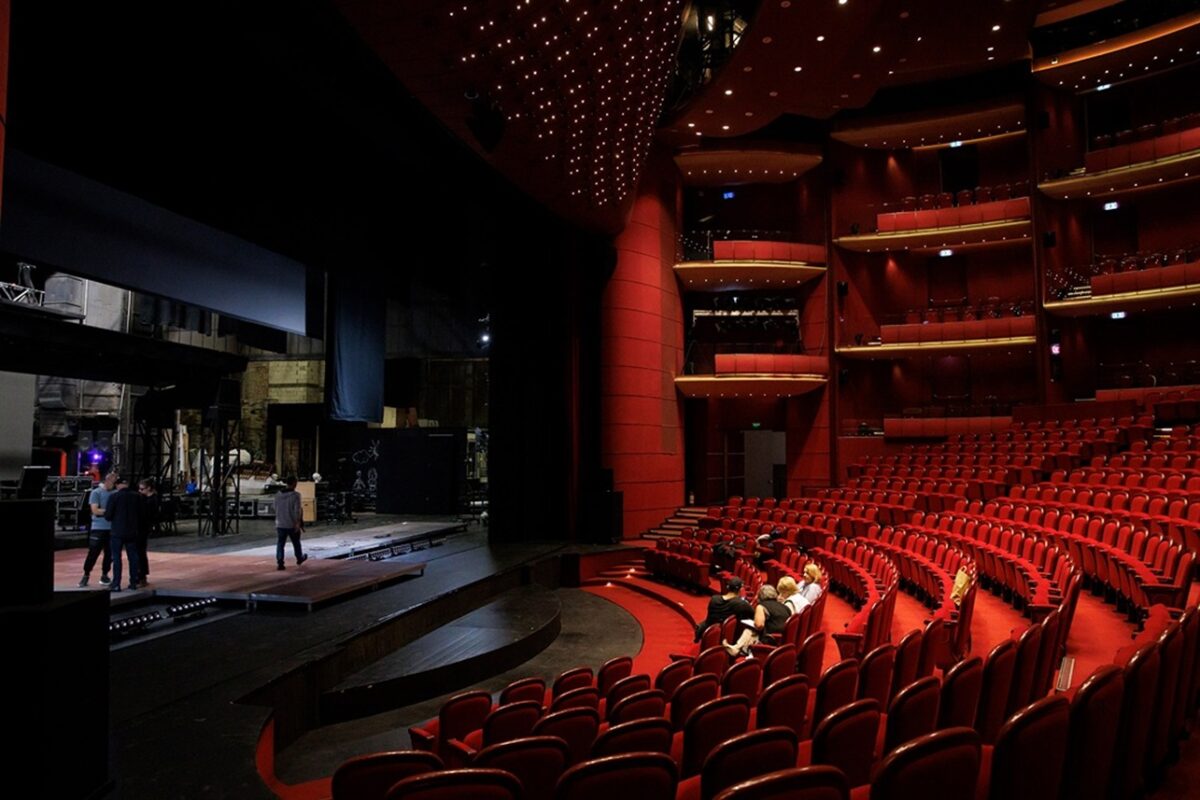 Actorii ies la protest. Noi reguli impuse de Ministerul Culturii, aspru criticate