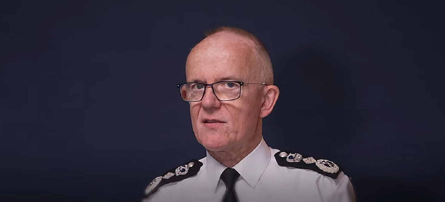 Poliția britanică anunță arestări la proteste. Sloganurile care pot duce la intervenția forțelor de ordine