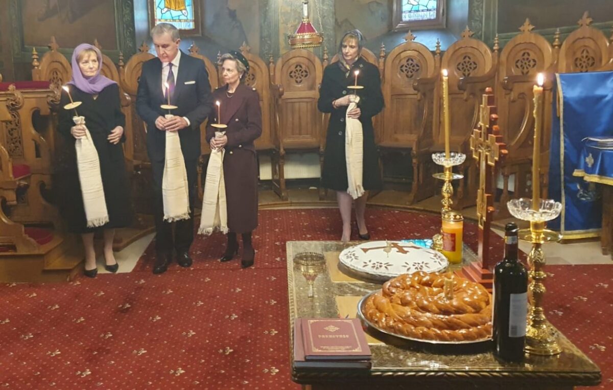 Regele Mihai și Regina Ana, comemorați discret în centrul Capitalei. Familia Regală a participat la slujba ținută la Mânăstirea Antim. Exclusiv
