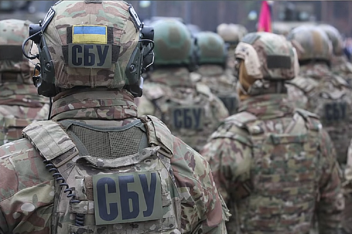 Creșteri de salarii și demobilizare treptată. Reforma în armata ucraineană, anunțată de Zelenski