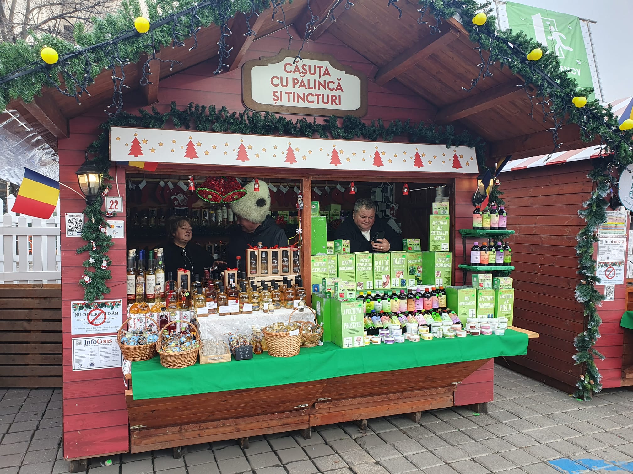 De la poalele Apusenilor, în Piața Constituției. Cum a ajuns Marius Țirban să-și vândă plantele de leac la Târgul de Crăciun. Exclusiv
