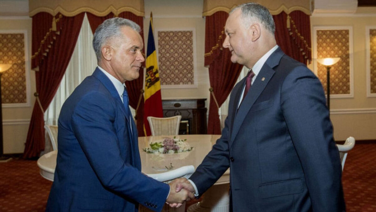 Vladimir Plahotniuc și foști deputați, citați ca martori în dosarul „sacoșa neagră” al lui Igor Dodon