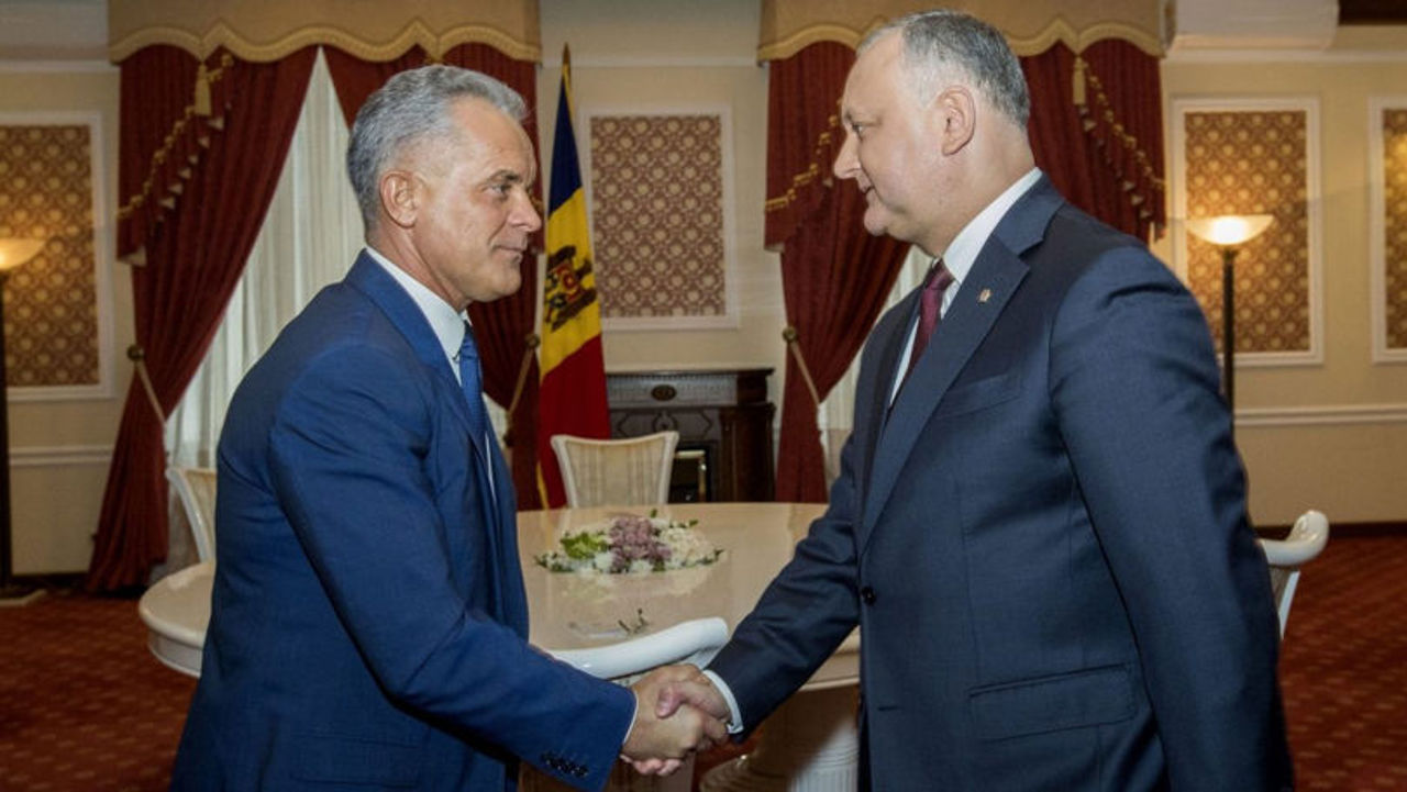 Dosarul „sacoșa neagră”. Igor Dodon îl vrea pe Vladimir Plahotniuc martor