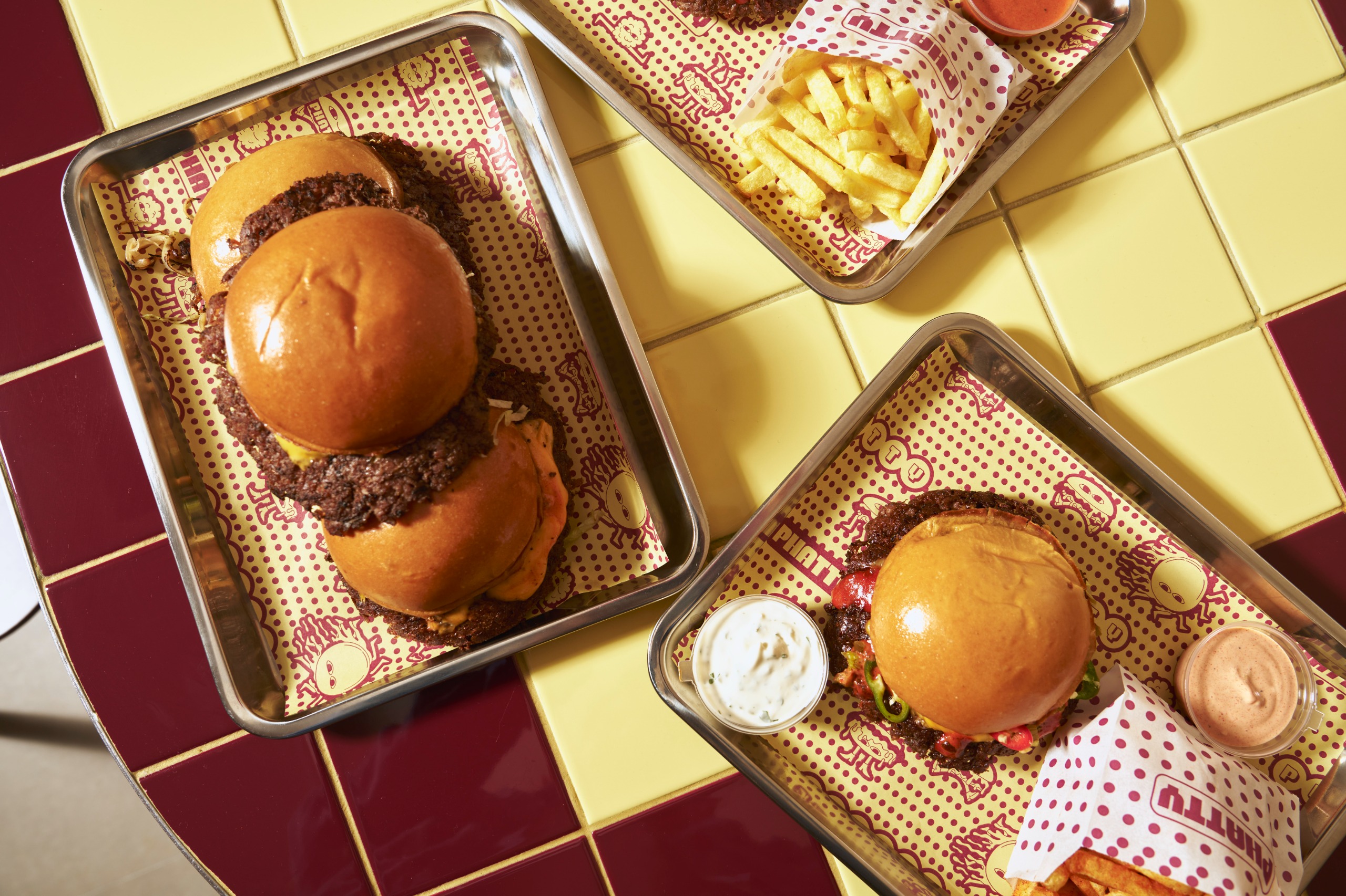 PHATTY, un fast-food premium, pas cu pas. Care este povestea burgerului subțire