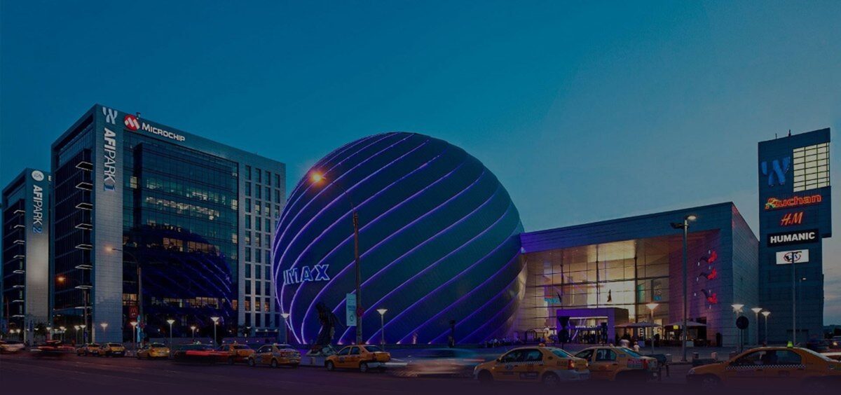 Programul mall-urilor din București de sărbători. Ce centre comerciale vor fi deschise