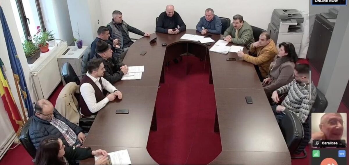 Situație fără precedent la Baia de Fier! Șase consilieri locali și-au pierdut mandatele