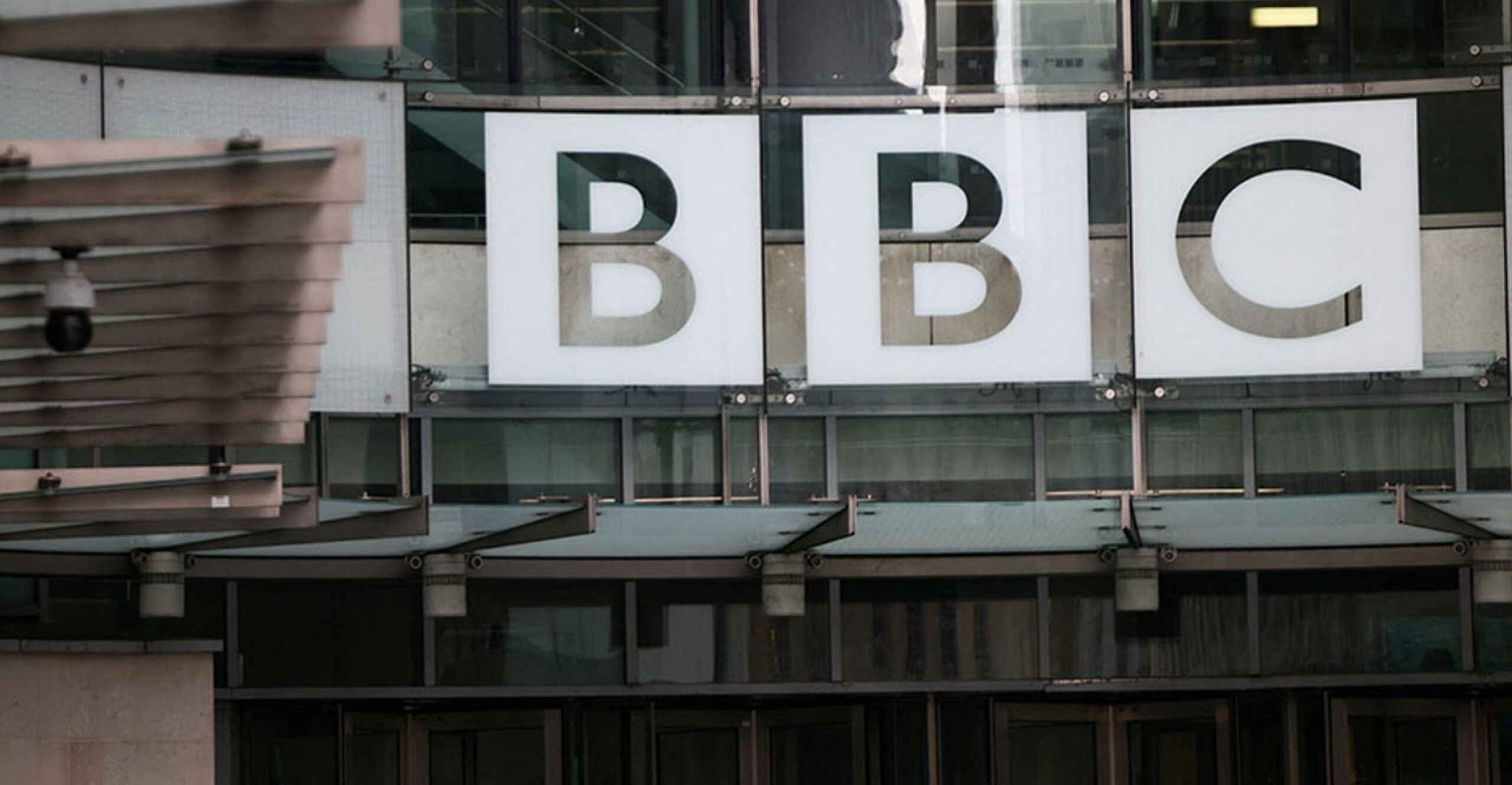 BBC își schimbă conducerea. Fost executiv Google preia funcția de director general