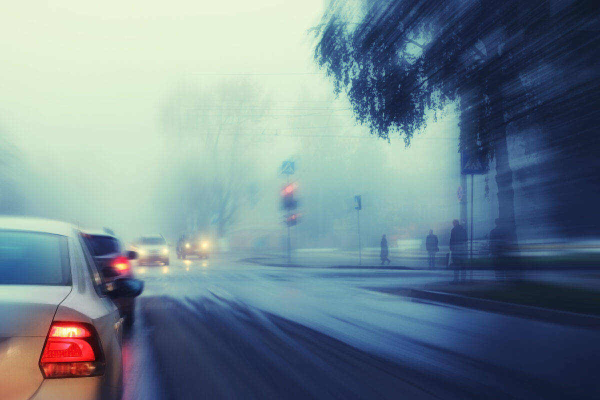 Probleme în trafic încă de la primele ore ale dimineții. Unde sunt blocaje și ceață, potrivit Infotrafic