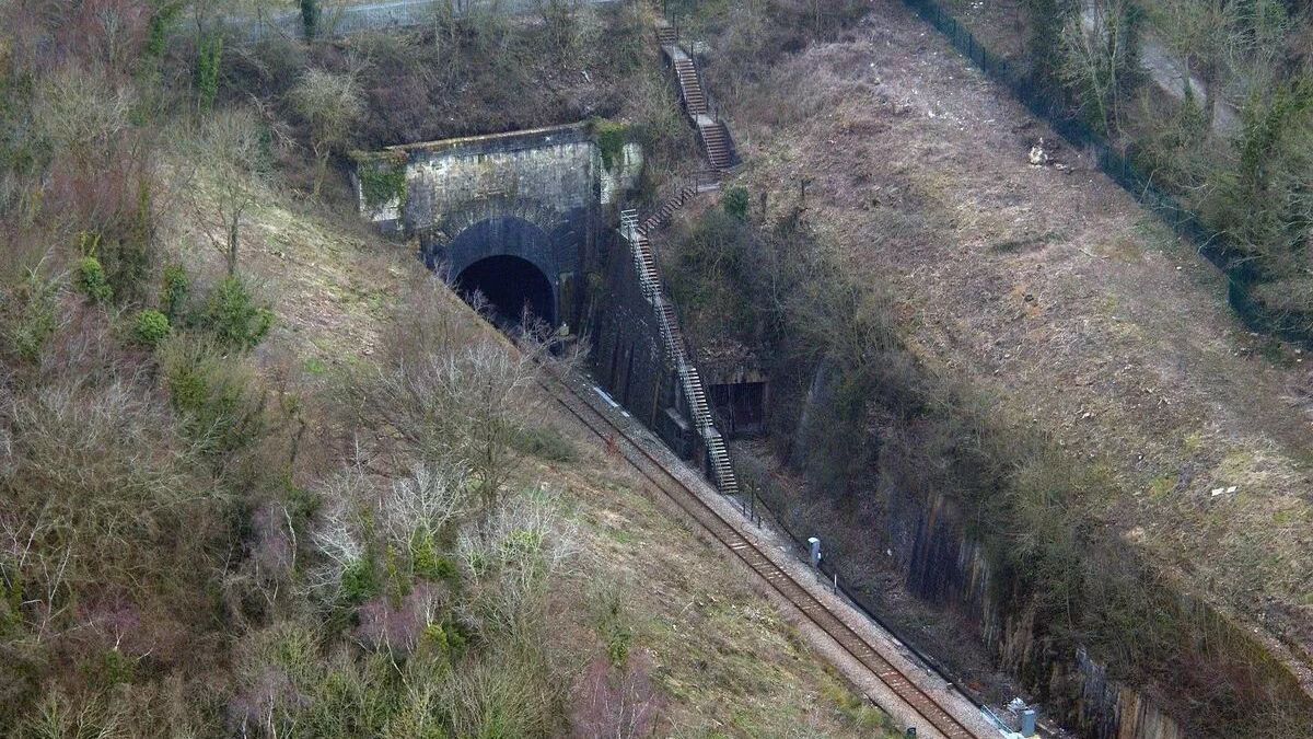 Orașul subteran construit în secret pentru un război nuclear. Cum a funcționat proiectul Burlington din Marea Britanie