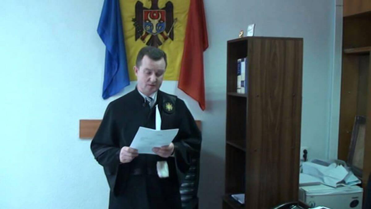 Cum sunt judecaţi judecătorii moldoveni. Cazul Oleg Melniciuc